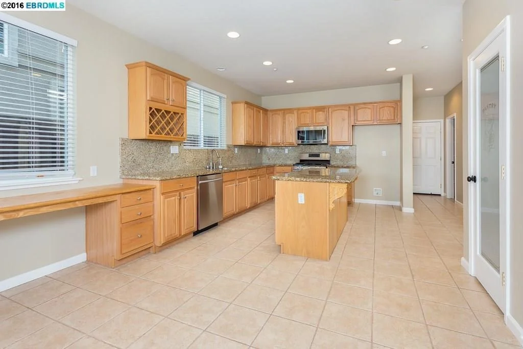 Photo of 576 PEARSON DR