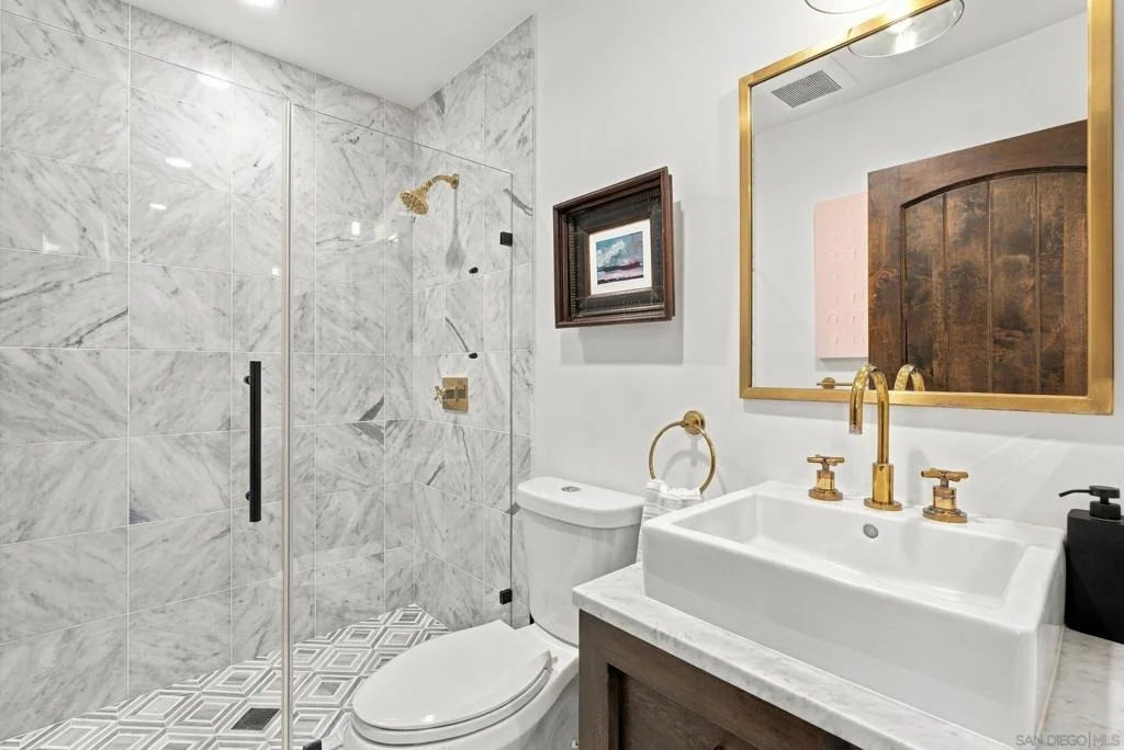 Photo of 5518 Bellevue Ave