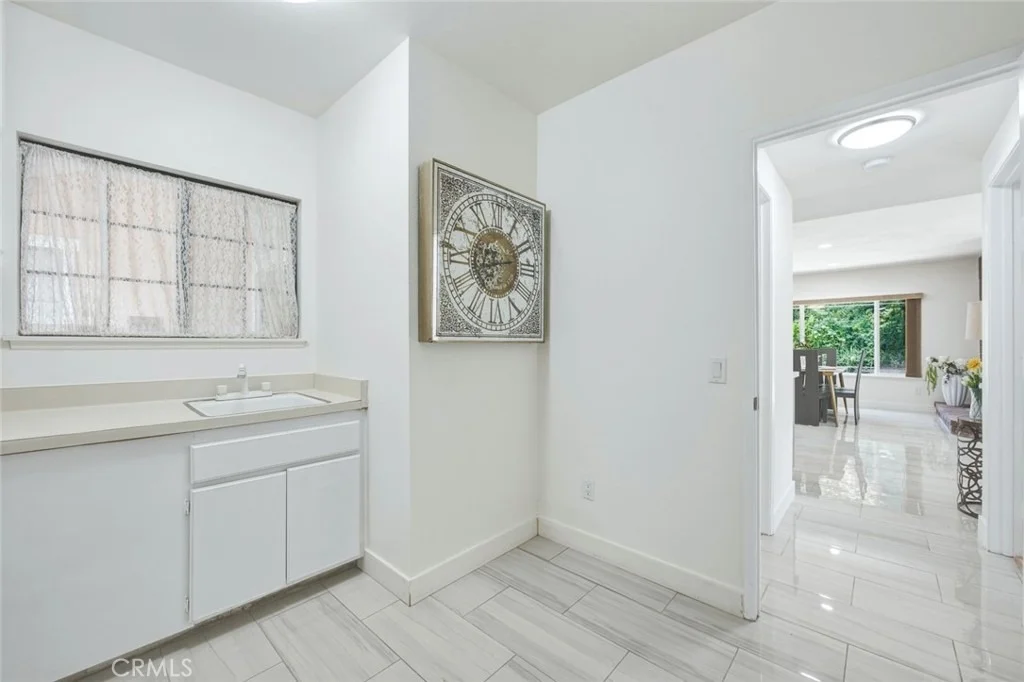 Photo of 1264 S Lemon