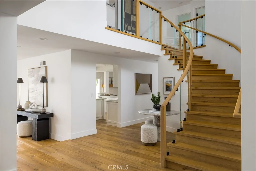 Photo of 2572 Bayshore Drive