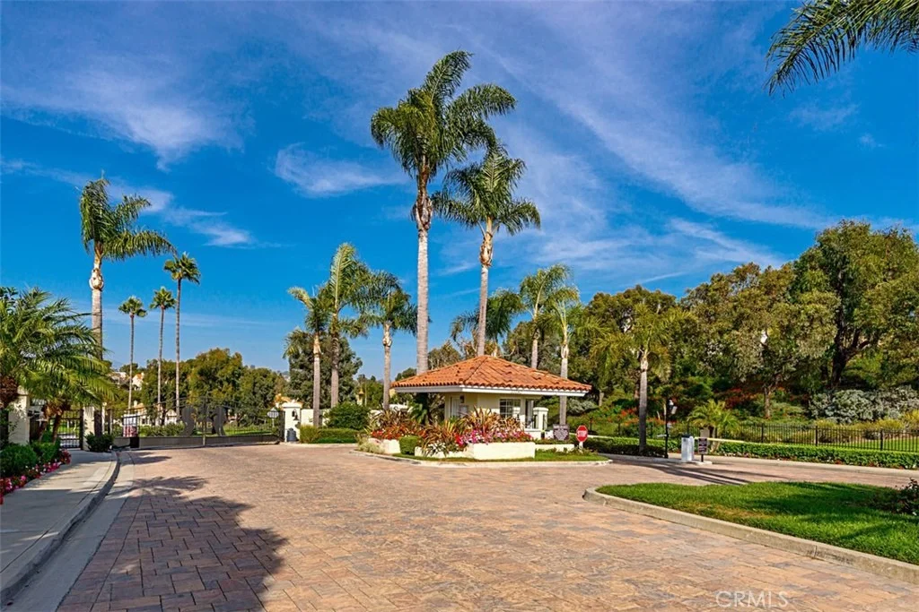 Photo of 23 Los Monteros
