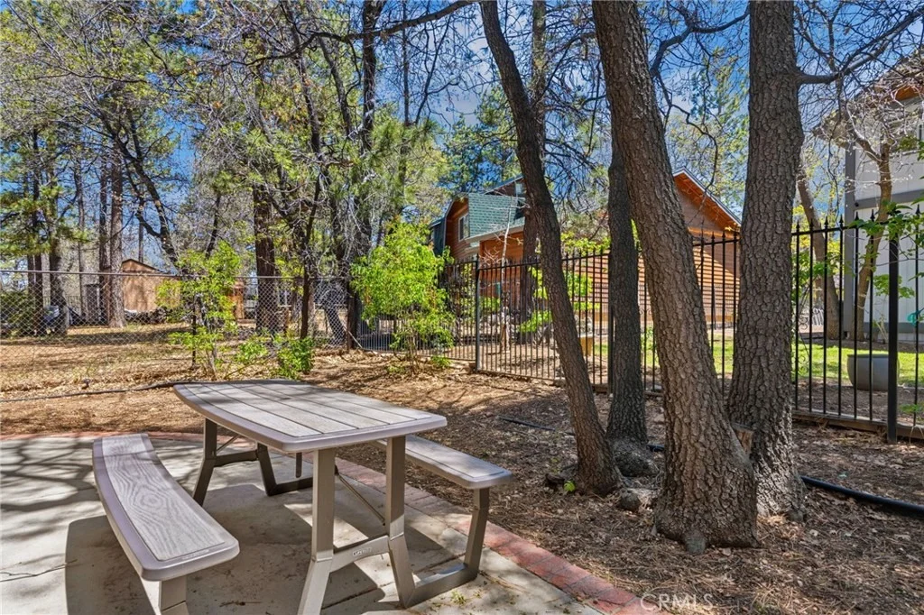 Photo of 1584 Wolf Road