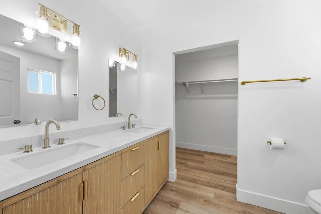 Photo of 2184 Riviera Court