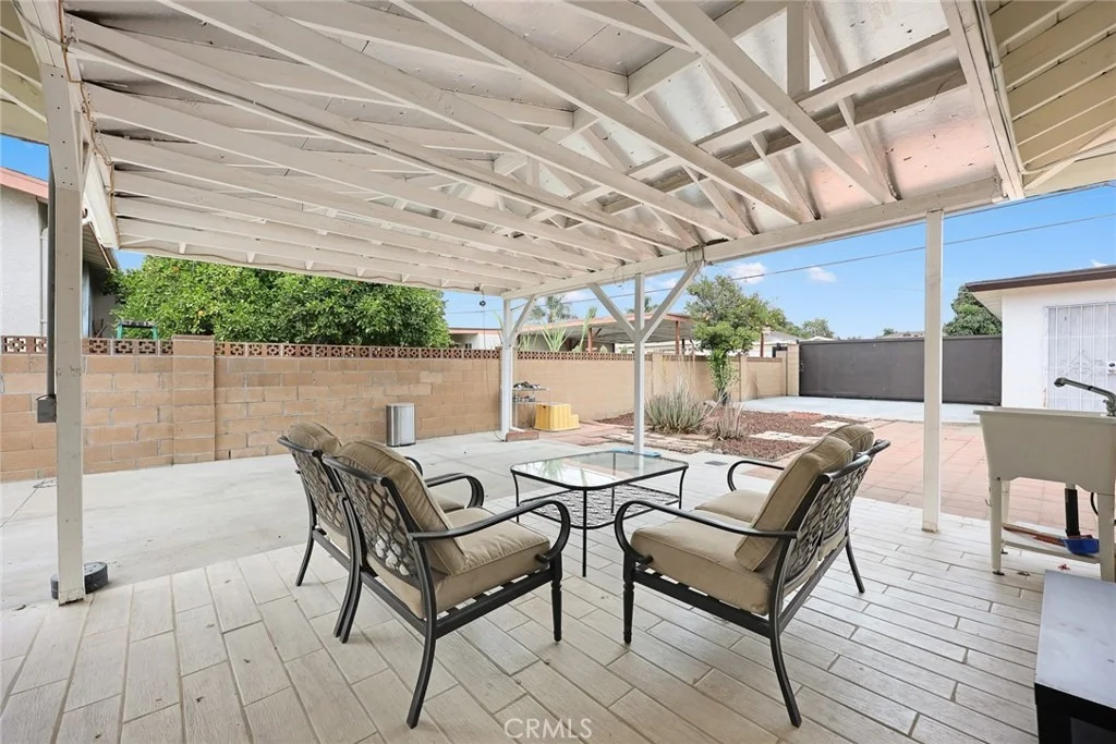 Photo of 5024 Baldwin Park Boulevard
