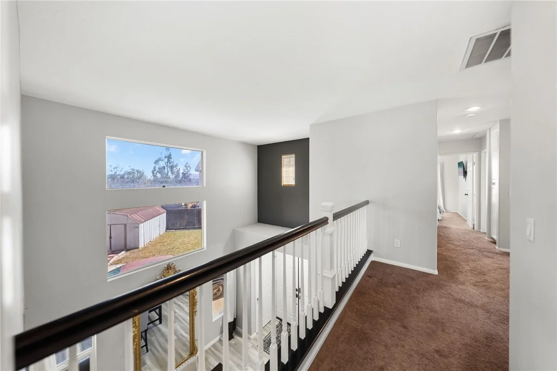 Photo of 26840 Redwood