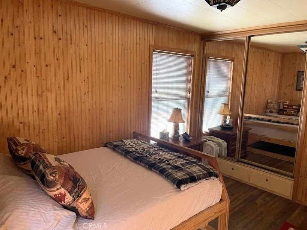 Photo of 437 Victoria Lane