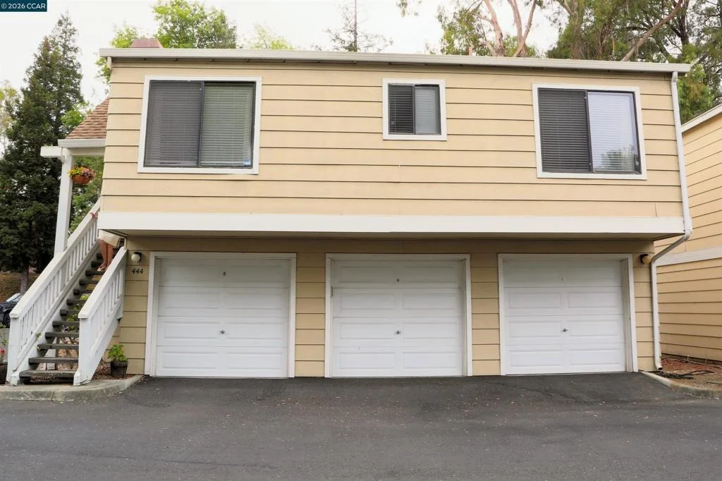 Photo of 444 Mill Rd