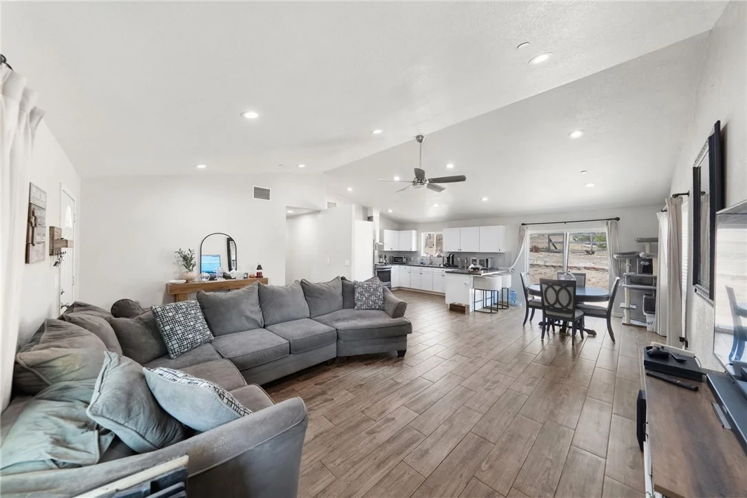 Photo of 41984 Madeline Court