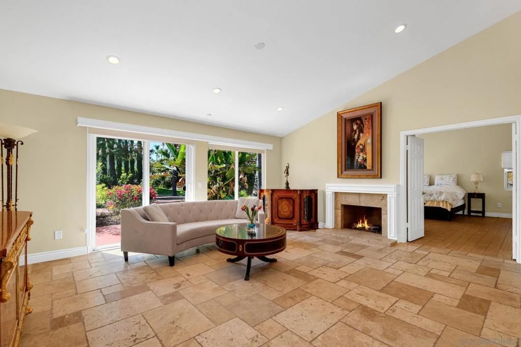 Photo of 2232 Eucalyptus