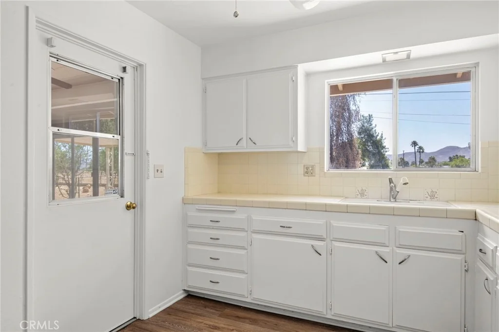 Photo of 28763 Bradley Road