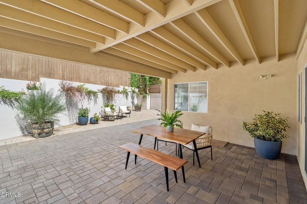 Photo of 923 Crestview Drive