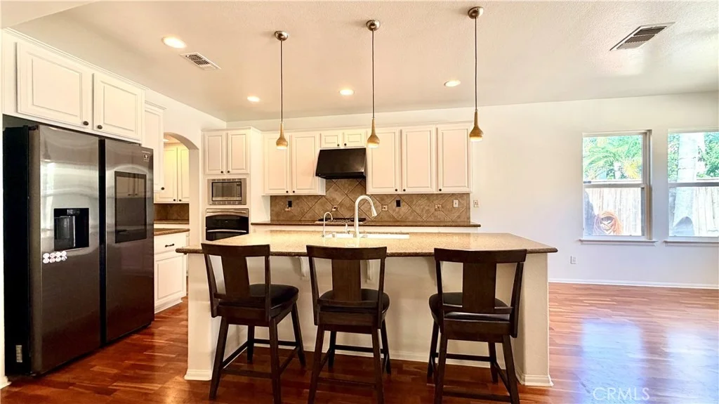 Photo of 335 Plaza Toluca