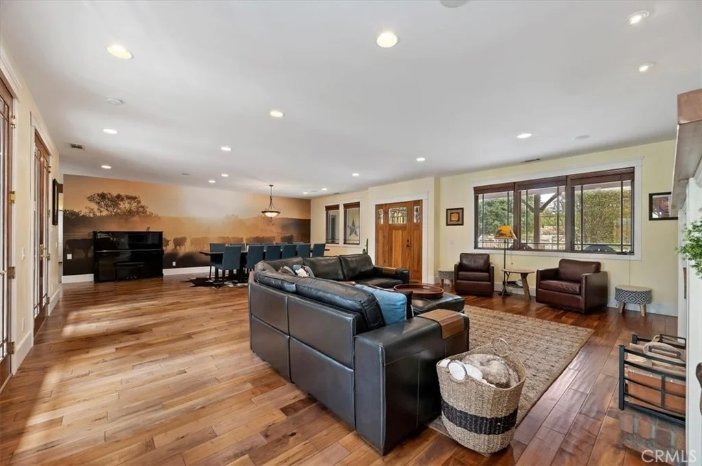 Photo of 16420 Rocky Glen Road