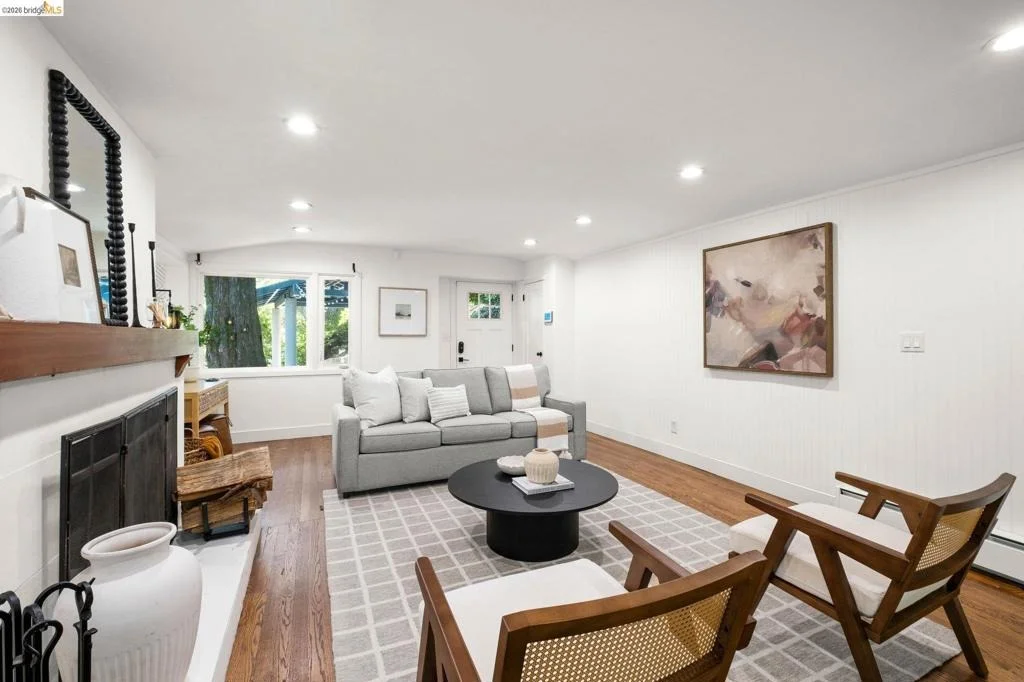 Photo of 2647 Monterey Blvd