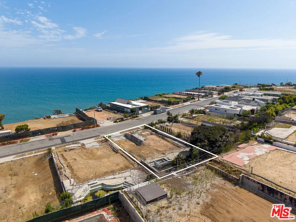 Photo of 18341 Coastline Drive