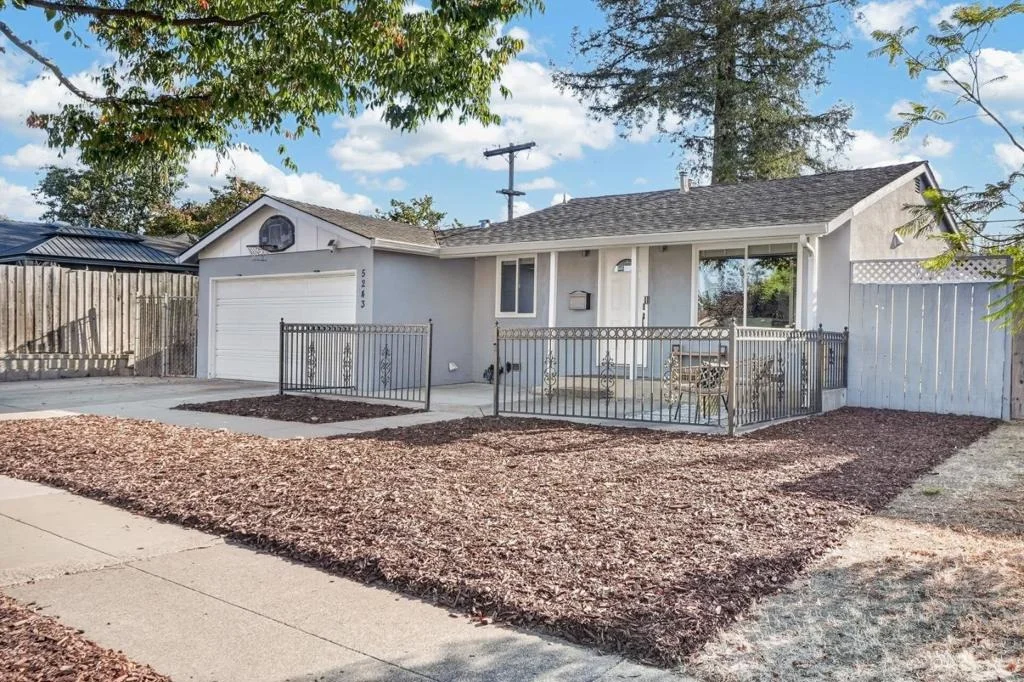 Photo of 5243 Amelia Drive