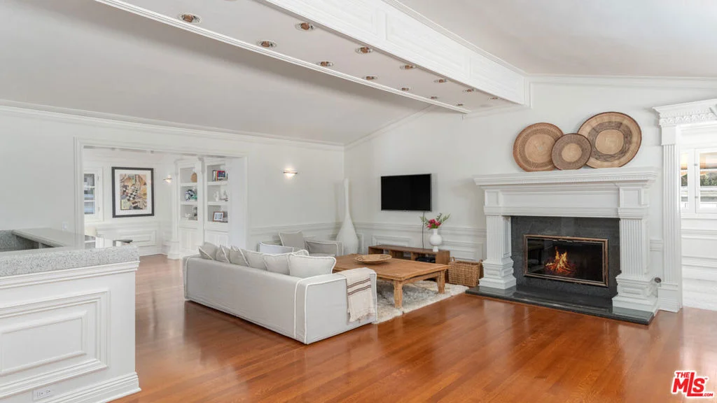 Photo of 29000 Cliffside Drive