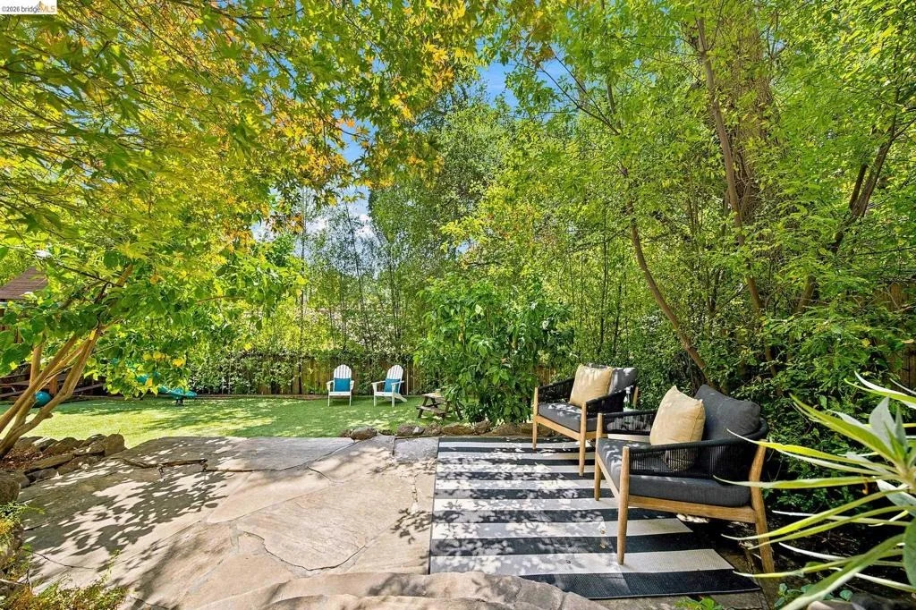 Photo of 939 Hillcroft Circle