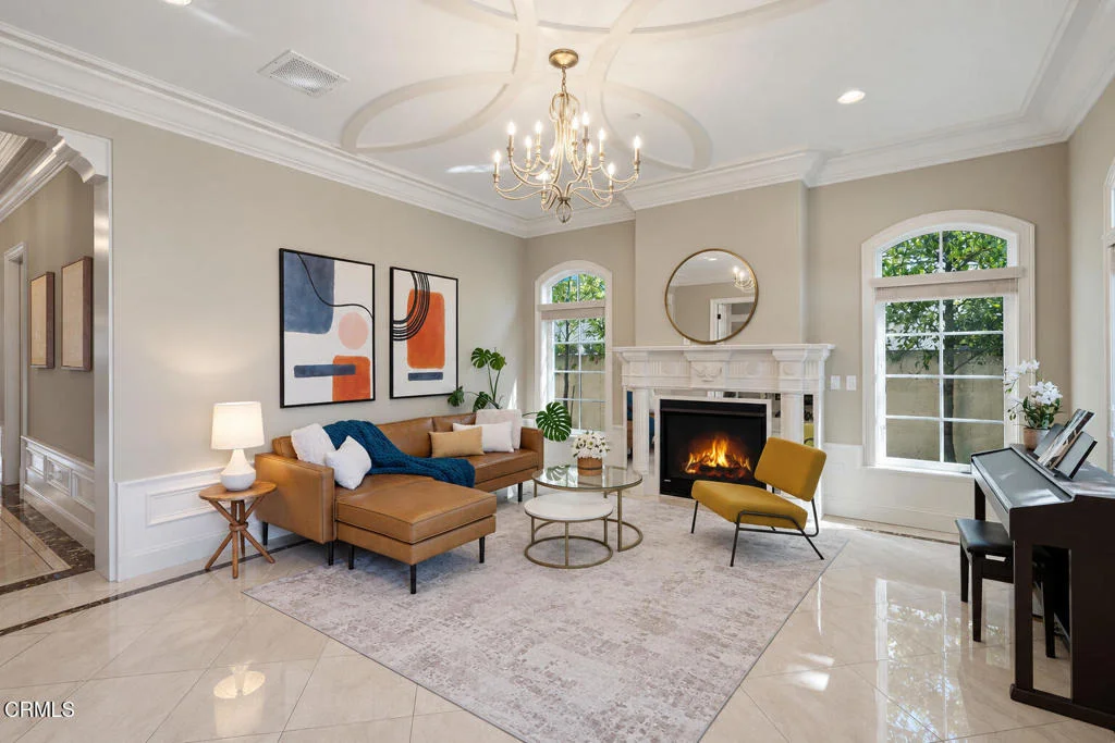 Photo of 933 Coronado Drive