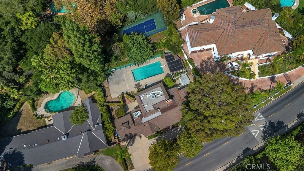 Photo of 4317 Petit Avenue