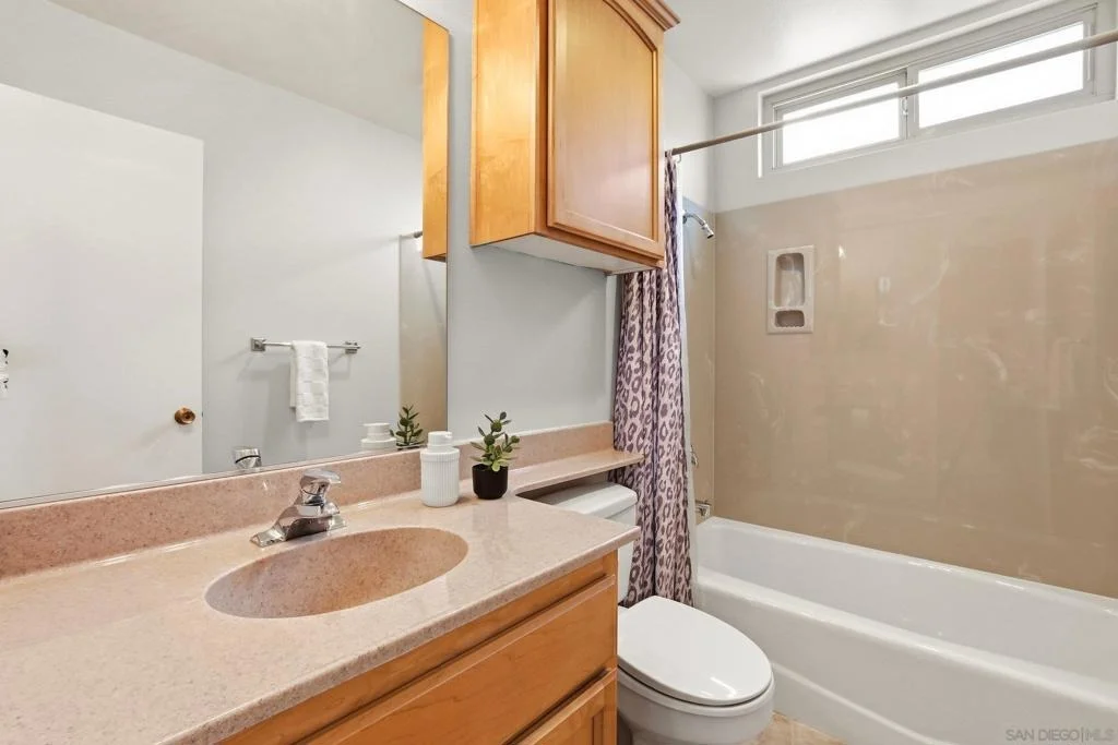 Photo of 8817 Annandale
