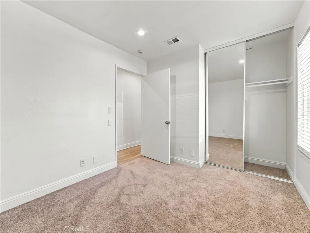 Photo of 330 W Devonshire Drive