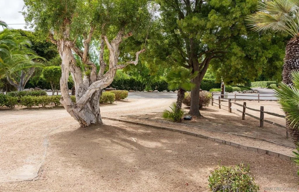 Photo of 6358 Lago Lindo