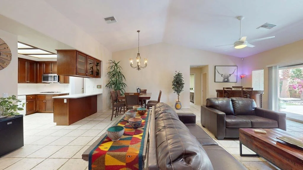 Photo of 43850 Venice Drive