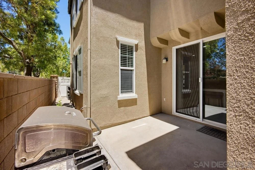 Photo of 40278 Ayer Ln