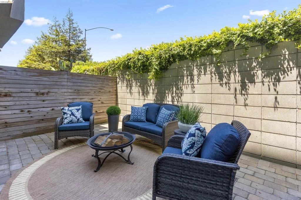 Photo of 1355 Pullman Way