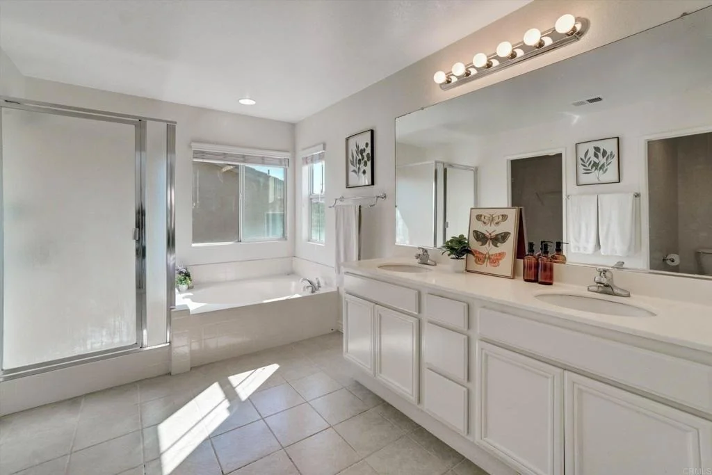 Photo of 1260 Long View Drive