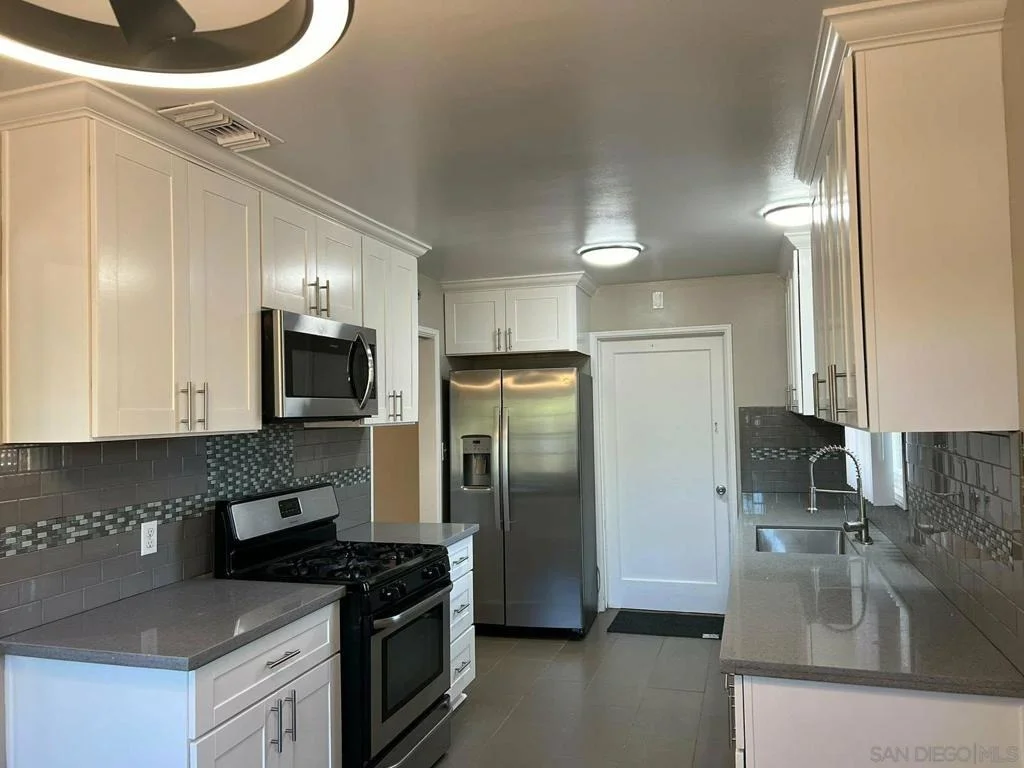 Photo of 4015 Calavo Dr