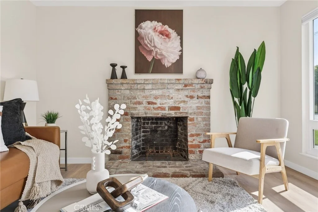 Photo of 4761 Central