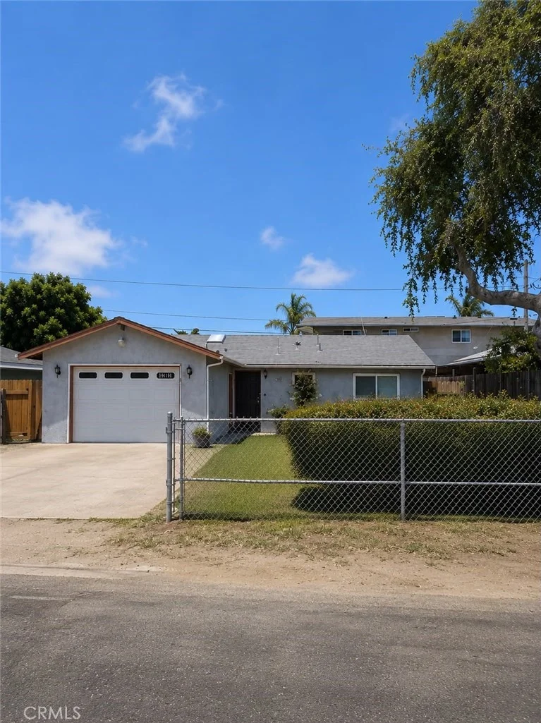 Photo of 2285 La Verne