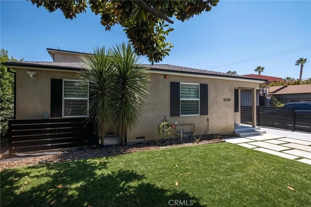 Photo of 4248 Mclaughlin Avenue