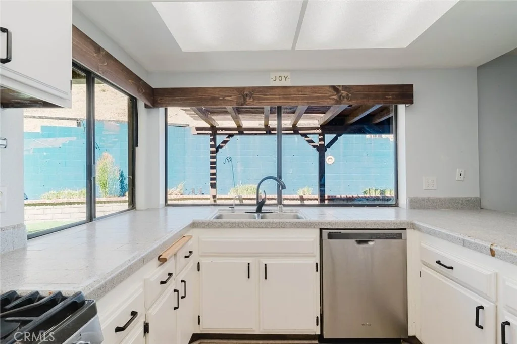 Photo of 1063 Corbett Lane