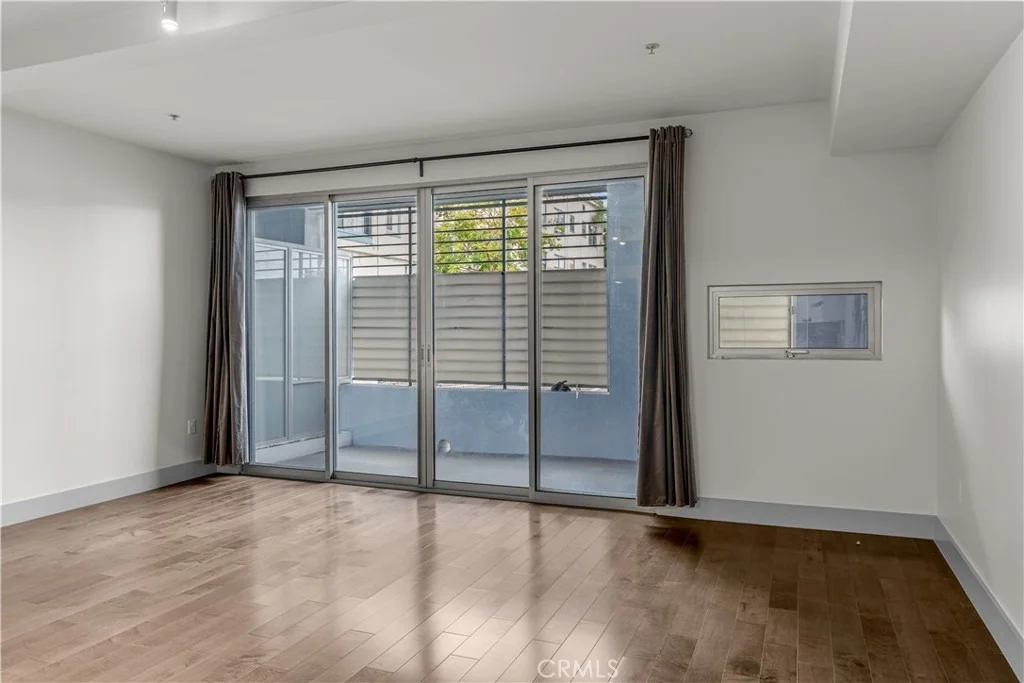 Photo of Unit 100 at 433 Pine Avenue