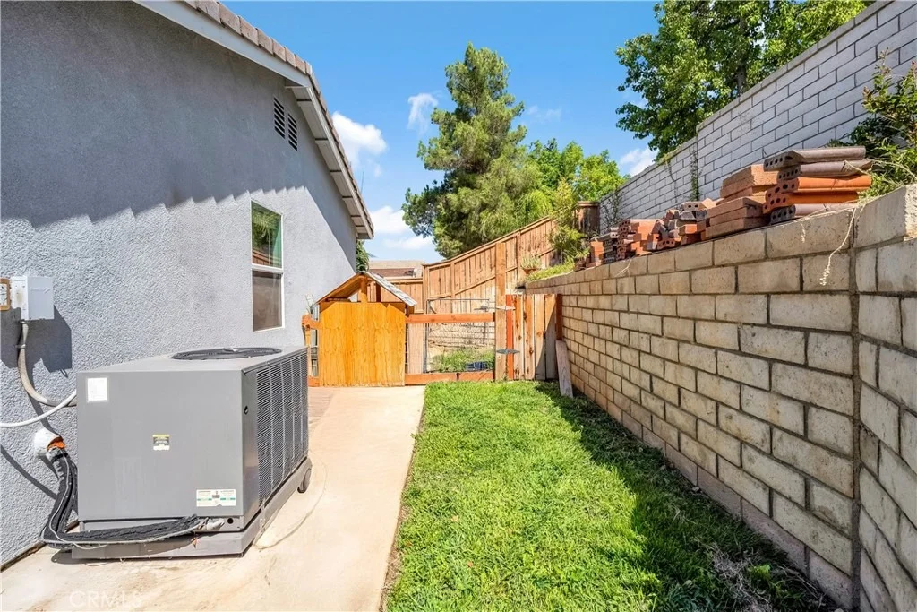 Photo of 3227 Thistlewood Lane