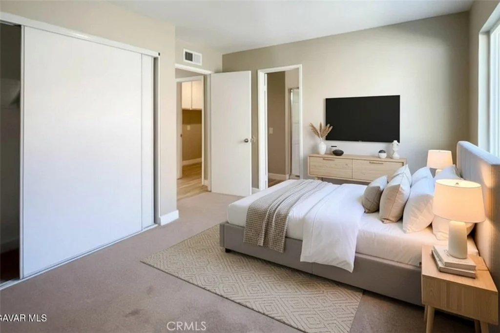 Photo of 43856 Windsor Place