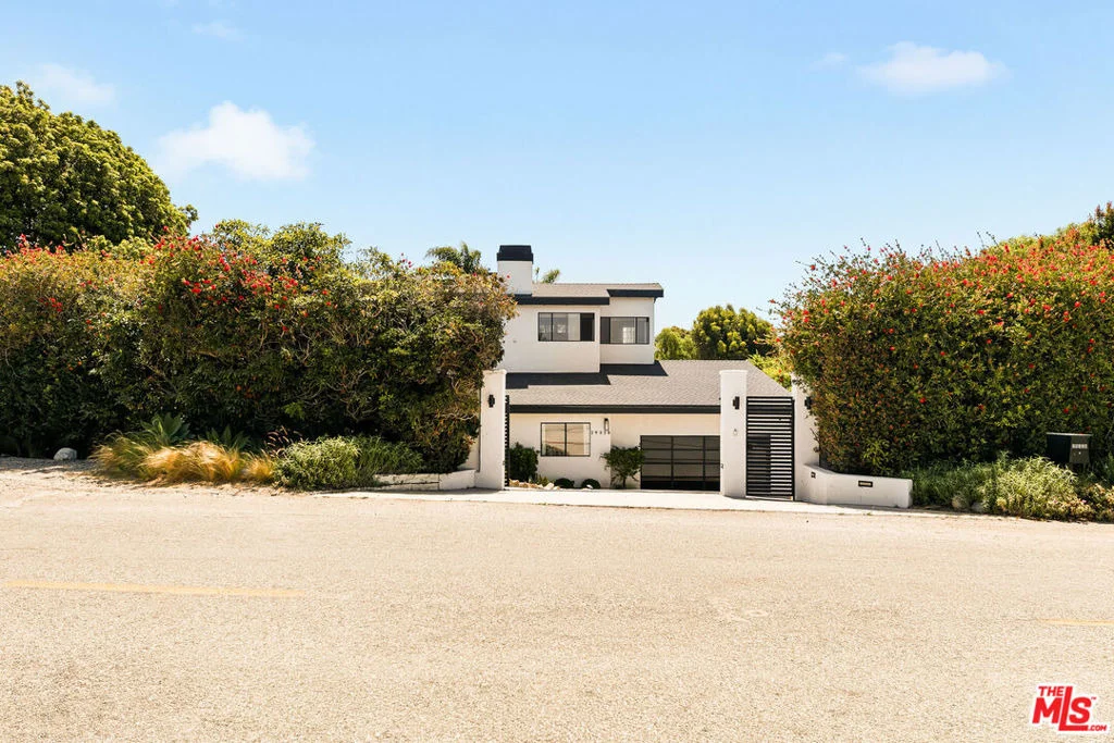 Photo of 29328 Heathercliff Road