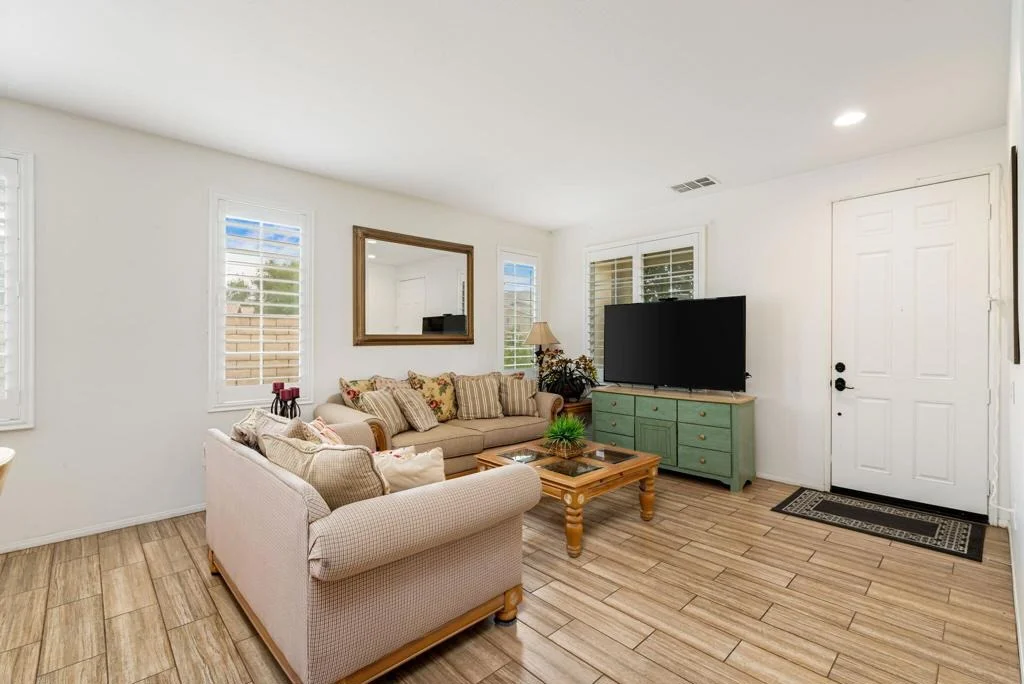 Photo of 37481 Coventry Street