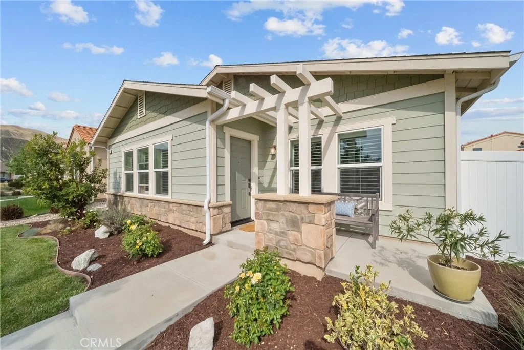 Photo of 4066 Aurora