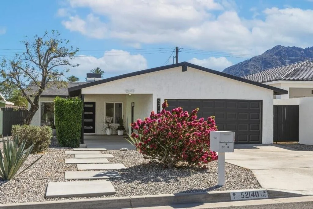 Photo of 52140 Avenida Herrera