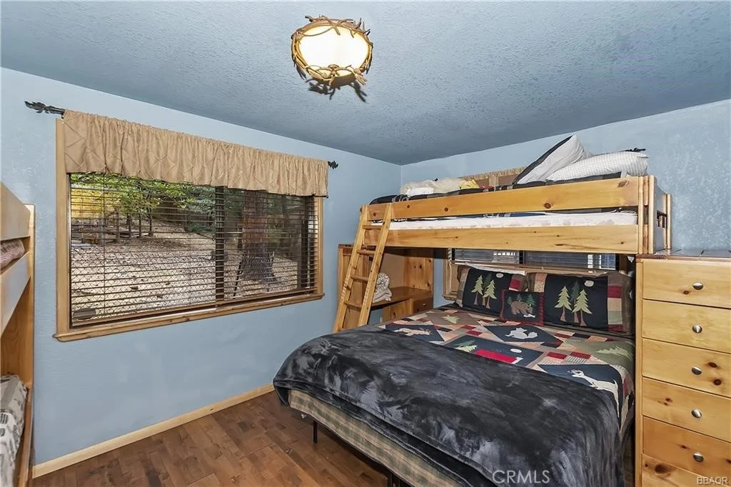 Photo of 43939 Yosemite Drive