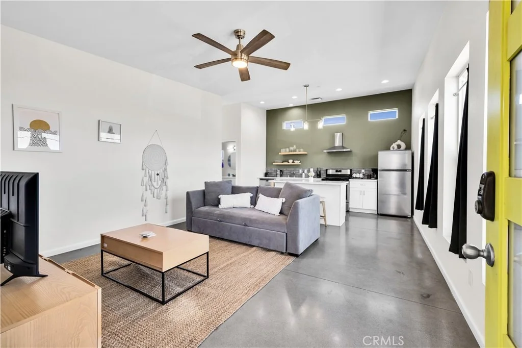 Photo of 7276 Encina Road