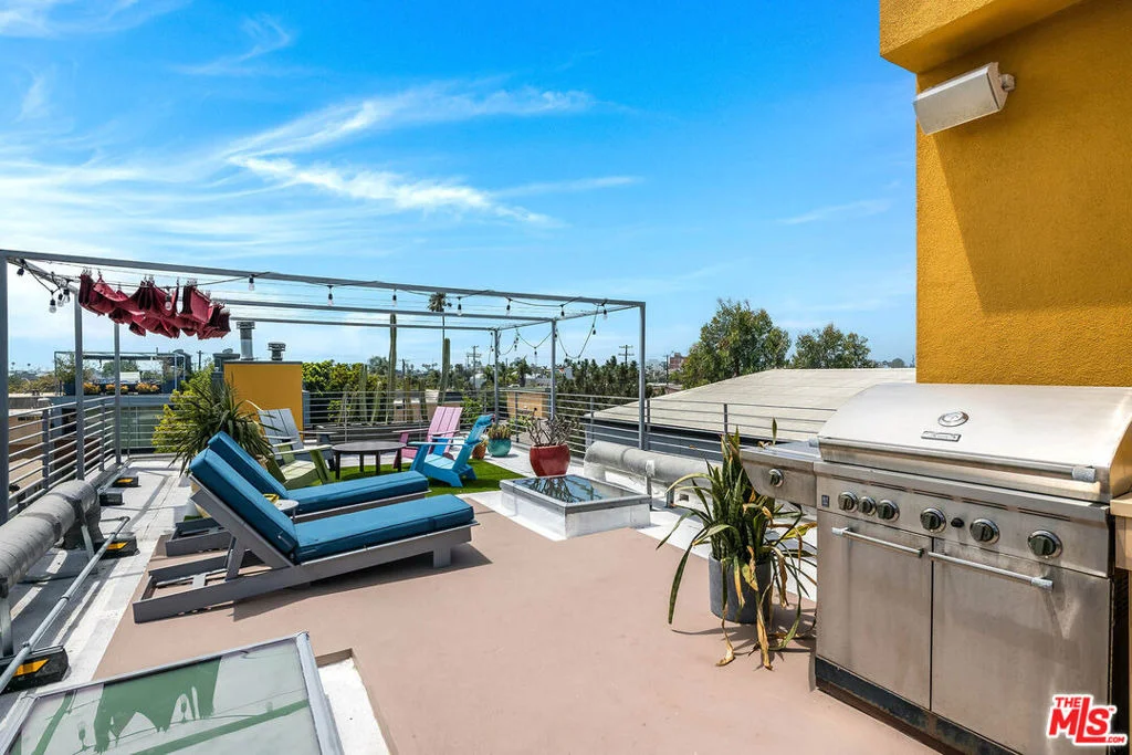 Photo of 417 Venice Way