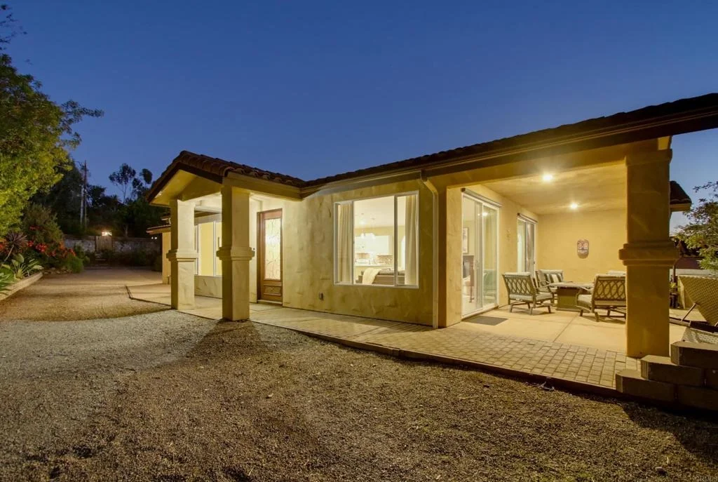 Photo of 4580 El Mirlo