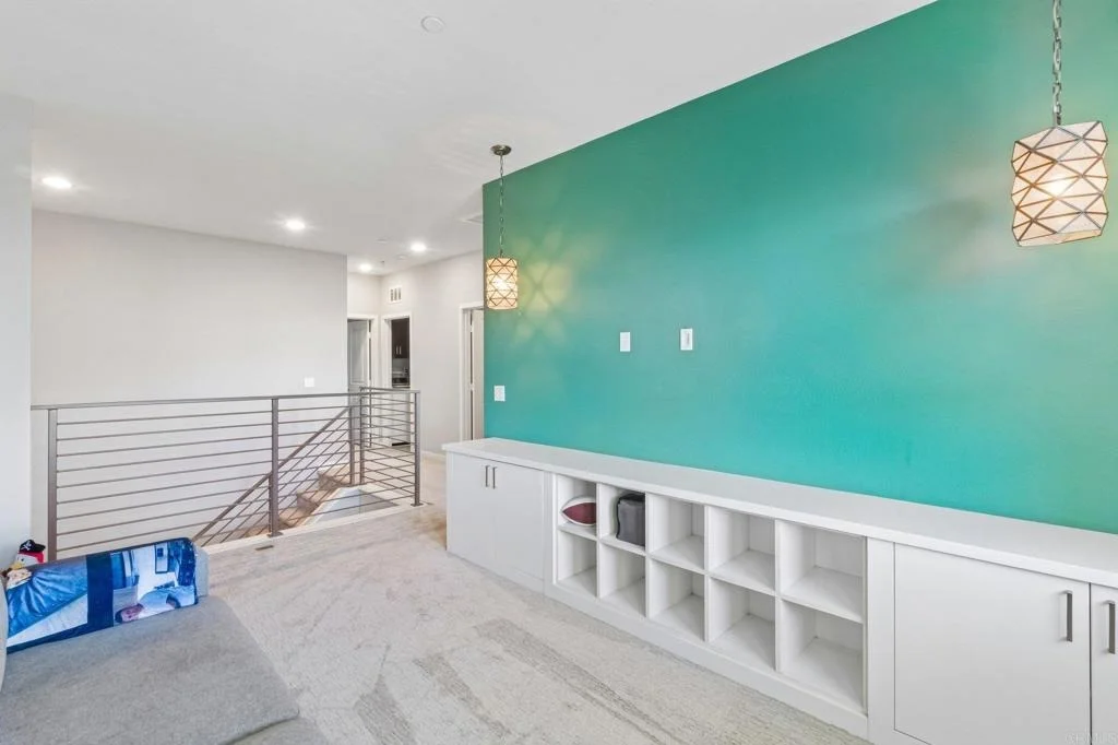 Photo of Unit 3 at 2054 Foxtrot Loop