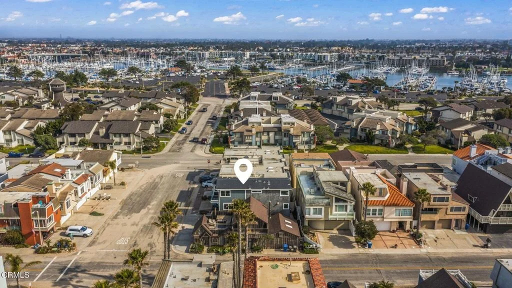 Photo of 104 La Brea Street