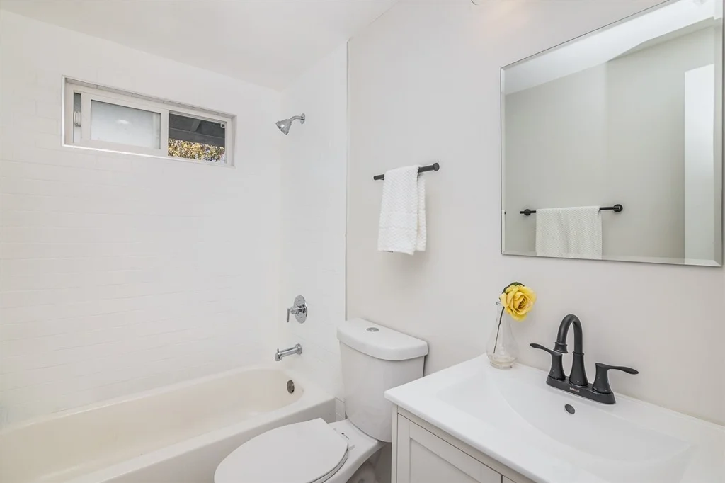 Photo of 2964 Cabrillo Mesa